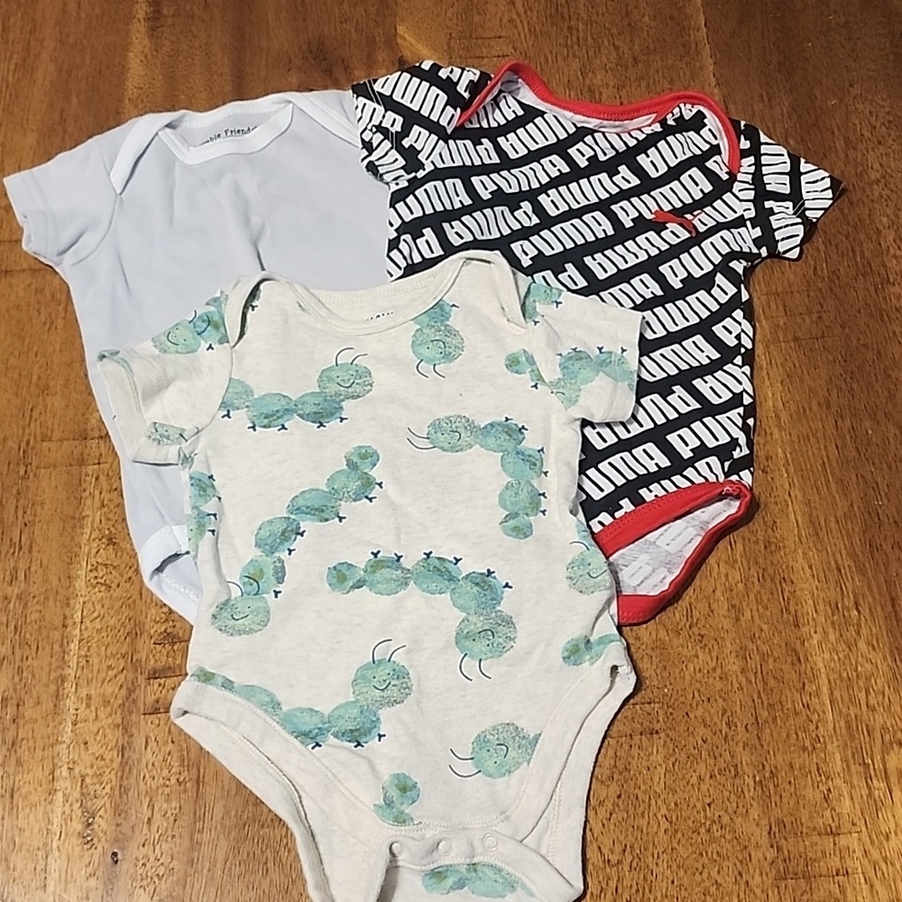 3 piece assorted onesies sz 3-6 month